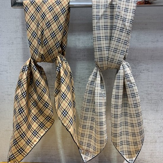 Burberry 苏格兰格纹～咖色 90*90cm 100%真丝 原单品质 - Click Image to Close