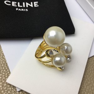 Celine赛琳珍珠戒指专柜一致黄铜材质