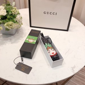 Gucci 五折睛雨伞 年度巅峰之作 经典 高雅 时髦 这就是Gucci风格所在