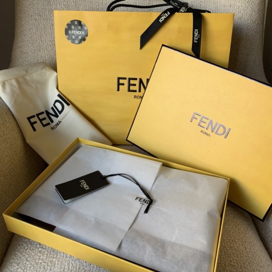 Fendi 字母红边 35*180cm 95%羊毛5%真丝 防尘袋盒子礼品袋 ZG包装 - Click Image to Close