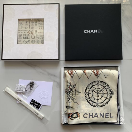 Chanel 高雅 简约 精美 90*90cm 100%斜纹真丝 原单品质 配饰王国～米色 - Click Image to Close