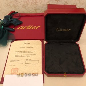 明星同款Cartier牛角耳钉[抓狂][抓狂]高级精工版Cartier经典牛角耳钉！！不多作介绍！出 高碳钻的震撼你们懂！项链 [害羞][害羞]每个细节非常到位