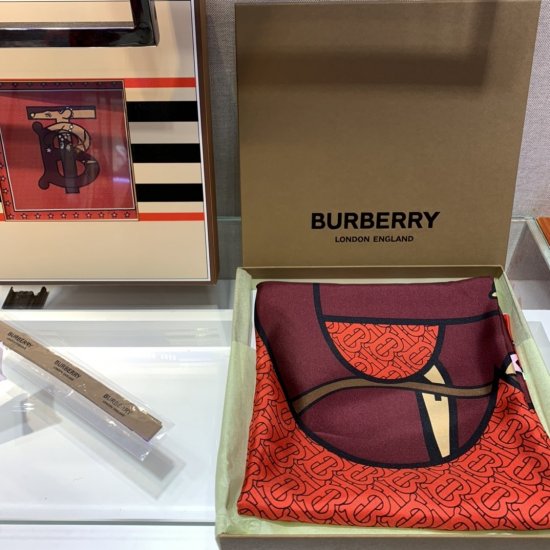 Burberry 鼠年贺岁版 90*90cm 100%真丝 原单品质 - Click Image to Close