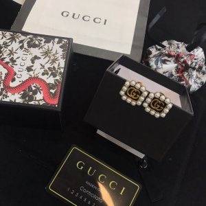 Gucci 古驰 珍珠双G耳钉 经典复古文艺范儿 完美修饰脸型 精选正品一致黄铜材质搭配s925纯银针