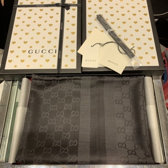 Gucci 贝尔长巾 70*195cm 80%羊毛20%真丝 - Click Image to Close