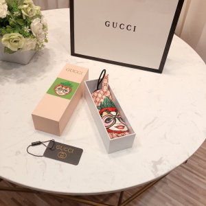 Gucci 五折睛雨伞 年度巅峰之作 经典 高雅 时髦 这就是Gucci风格所在