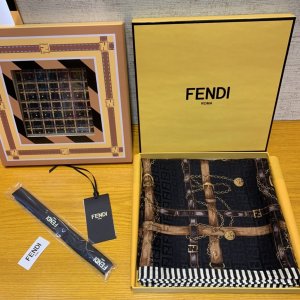 Fendi 沙漠皮革～黑色 90*90cm 100%真丝 原单品质