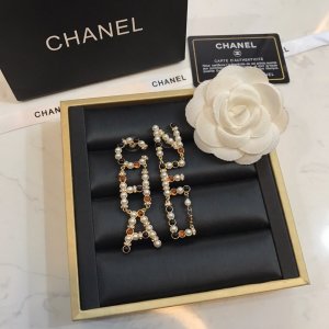 香奈儿 CHANEL 耳钉原版黄铜 材质 顶级原单品质、最高代购级别时尚人士必须拥有 进口专柜材质、不是市面低版本可以媲美的出入海关专柜无压力