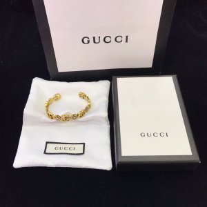 古驰gucci 手环 手镯 2019 即发 爆款随时断货 复古风格 时尚 造型设计很漂亮专柜材质