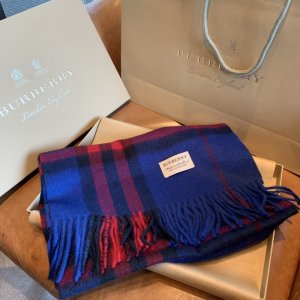 Burberry 经典款围巾 30*168cm 100%羊绒