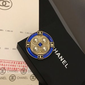 Chanel 香奈儿 经典 胸针真实细节呈现 官网首页 隆重出货 原版亚金黄铜材质 完全专柜一比一打