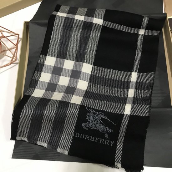 Burberry 绣马长巾 70*200cm 100%羊绒 围巾披肩两用 - Click Image to Close