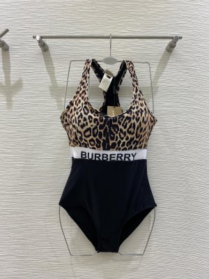 Burberry 贵族名媛度假泳衣好喜欢这一季啊[色]来自贵族的目光暗里着迷 美到冒泡性感与优雅毫无抵抗力的海滩秀马尔代夫 仙本娜 普吉岛 夏威夷party，日本温泉 冲浪，游艇，潜水秀S M L