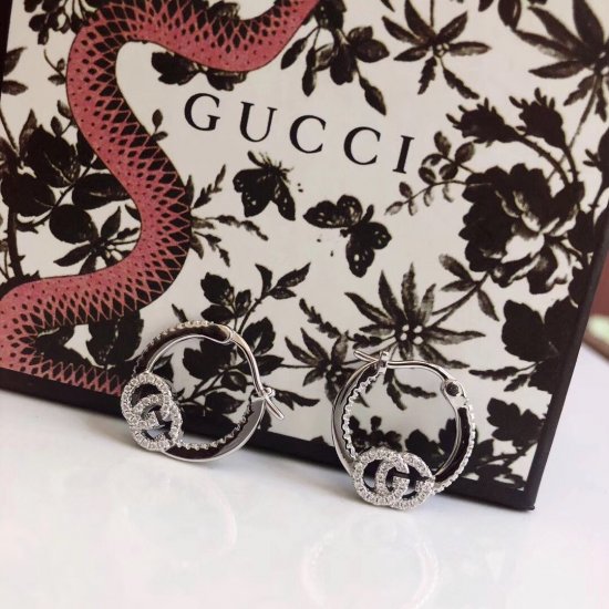 xx291 Gucci 古驰 2019年秋冬新品 女士Gucci Running系列圆环时尚钻石耳环 精美绝伦 正品20000+价格 独家打版 精工打造而成 采用进口s925纯银材质电镀厚金 不褪色不过敏 - Click Image to Close