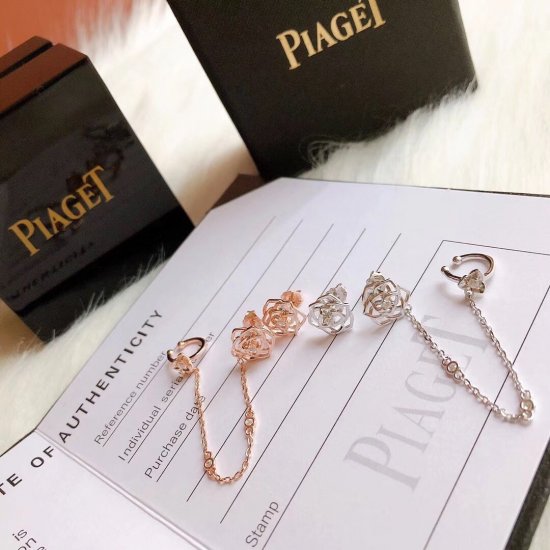 xx495 Piaget 伯爵 Rose系列 玫瑰金 镂空花朵耳骨链 耳钉 不对称 超美腻 秦岚同款 唯美小清新 浪漫主义情怀 精选德国进口s925纯银材质电镀厚金 玫瑰金 铂金 两色可选 - Click Image to Close