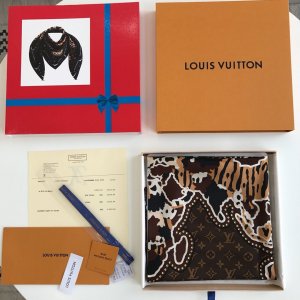 Louis Vuitton 世界地图～咖色 90*90cm 100%斜纹真丝 原单品质