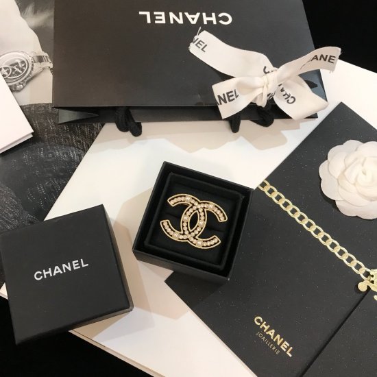 Chanel Cc施华洛世奇水晶珍珠胸针 ！ - Click Image to Close