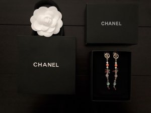 CHANEL 彩色水晶 长款流苏 zp品质 原版材质 非常时尚的一款耳钉 俏皮可爱活力满满 s925银针