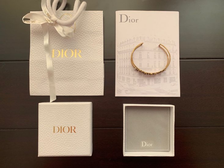 Dior 最 古铜字母开口手镯 Zp一致材质 - Click Image to Close