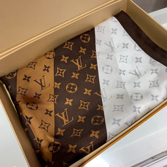 Louis Vuitton 100*100cm 100%斜纹真丝 围巾披肩两用 - Click Image to Close