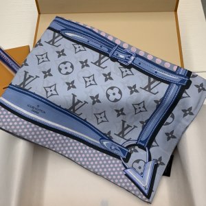 Louis Vuitton 圆点方巾 140*140cm 100%斜纹真丝 围巾披肩两用