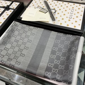 Gucci 贝尔长巾 70*195cm 80%羊毛20%真丝