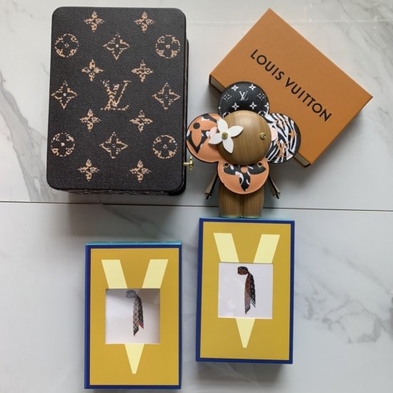 Louis Vuitton 摩登视觉束发带～杏色 8*120cm 100%斜纹真丝 原单品质 - Click Image to Close