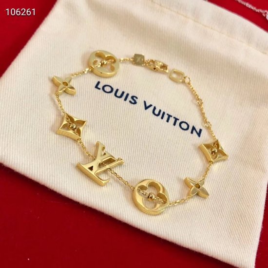 手链130 多配件精工制作 手链Louis Vuitton 路易威登 手链专柜一致材质 火爆款出货 设计独特 复古前卫 美女必备 - Click Image to Close