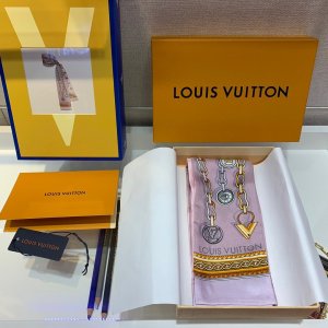 Louis Vuitton 旺多姆束发带～粉色 小飘带 8*120cm 原单品质