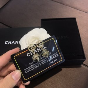 出货Chanel香奈儿耳钉 Chanel市面最高版本！专柜1:1款式开模 专柜原版！ChanelLogo香奈儿耳钉女神必备 超级显脸瘦[爱心]