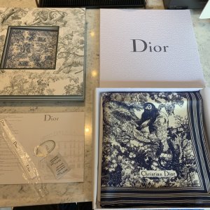 Dior家 100%斜纹真丝 90*90cm 手工卷边 原单[玫瑰]丛林～牛仔蓝