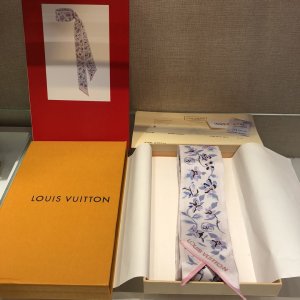 Louis Vuitton小飘带 原单品质[玫瑰][礼物][闪电] 发带 包带 小领结 5*120cm 伊甸园束发带