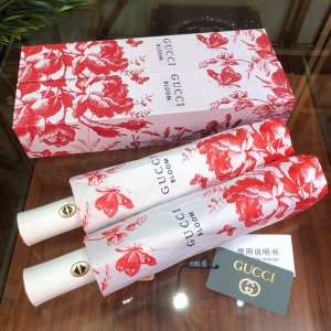 Gucci 专柜夏季新款 全自动折叠晴雨伞 新涂层技术深色伞布 带来令人惊喜的遮光效果 美丽的花卉图案繁花似锦 唯美的田园花卉 象征着生机勃勃的美好景象