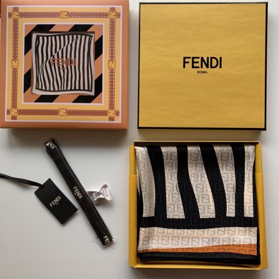 Fendi 波形条纹～橙色 90*90cm 100%真丝 原单品质 - Click Image to Close