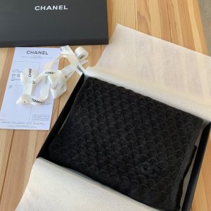 Chanel 麟纹长巾 30*180cm 50%真丝50%羊毛 简单大气