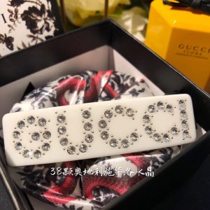 高品质～高级～高颜值～ 2019早春 ＧＵＣＣI 限量发夹 懂货必入 多年后拿出来一样经典百搭 zp定制 施华洛水晶 百搭高贵 必须买它！ 谁戴谁好看