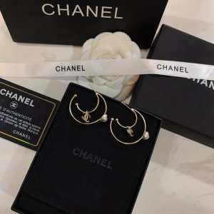 香奈儿 CHANEL 耳钉原版黄铜 材质 顶级原单品质、最高代购级别时尚人士必须拥有 进口专柜材质、不是市面低版本可以媲美的出入海关专柜无压力