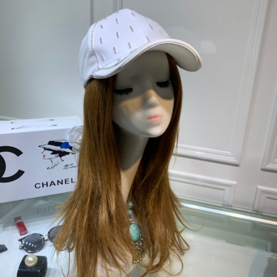 ChanelChanel2019春秋鸭舌帽、棒球帽A钻logo绸缎面料，潮女必备神器，火爆3色！ - Click Image to Close