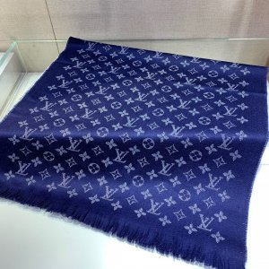 Louis Vuitton 金属长巾 48*200cm 82%山羊绒 14%粘胶纤维4%金属纤维 舒适柔软的材质 披肩围巾两用