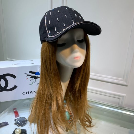 ChanelChanel2019春秋鸭舌帽、棒球帽A钻logo绸缎面料，潮女必备神器，火爆3色！ - Click Image to Close