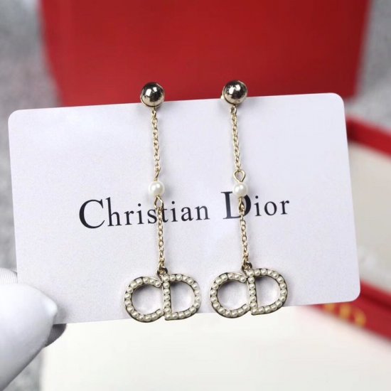 Dior 贝壳珍珠 长款 流苏 耳钉 最新原单正品材质 时尚感爆棚 珍珠圆润饱满 质感非常好 S925银针 - Click Image to Close