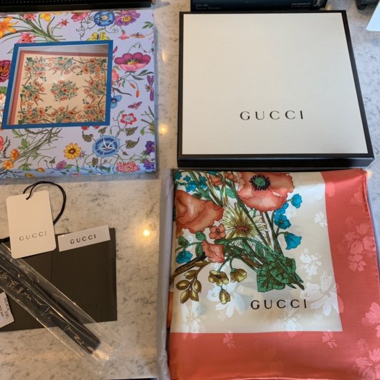 Gucci 花卉～粉色 90*90cm 100%真丝 暗花提纹 原单品质 搭配大衣 时尚又保暖 - Click Image to Close