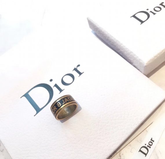 Dior 迪奥 字母 jadior 万年金属款 百搭款戒指 各种劲爆吸睛 玩味镀金金属 吸引所有人眼球 让所有爱美女性为之动容 678码数齐 - Click Image to Close