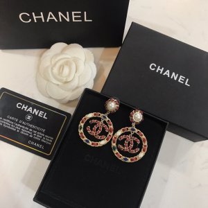 Chanel 香奈儿 Chanel长款耳环 耳钉时髦配饰，款式好还不够，细节完胜才算真厉害！个性又精致。