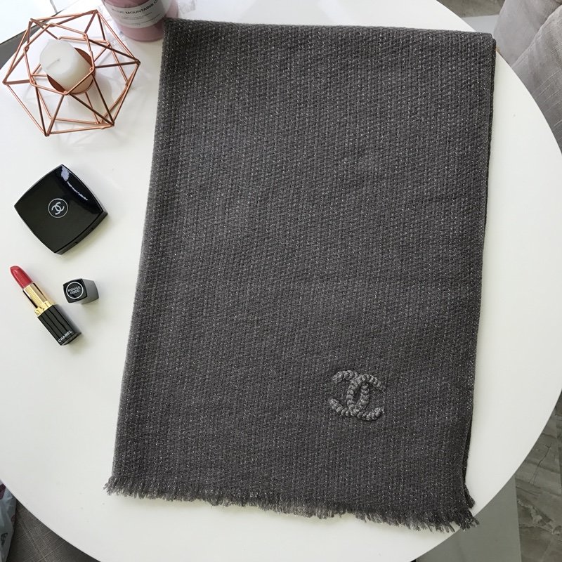 Chanel 素色金丝 65*190cm 100%羊绒 柔软的质感加入丝丝金丝线 低调的奢华[玫瑰]