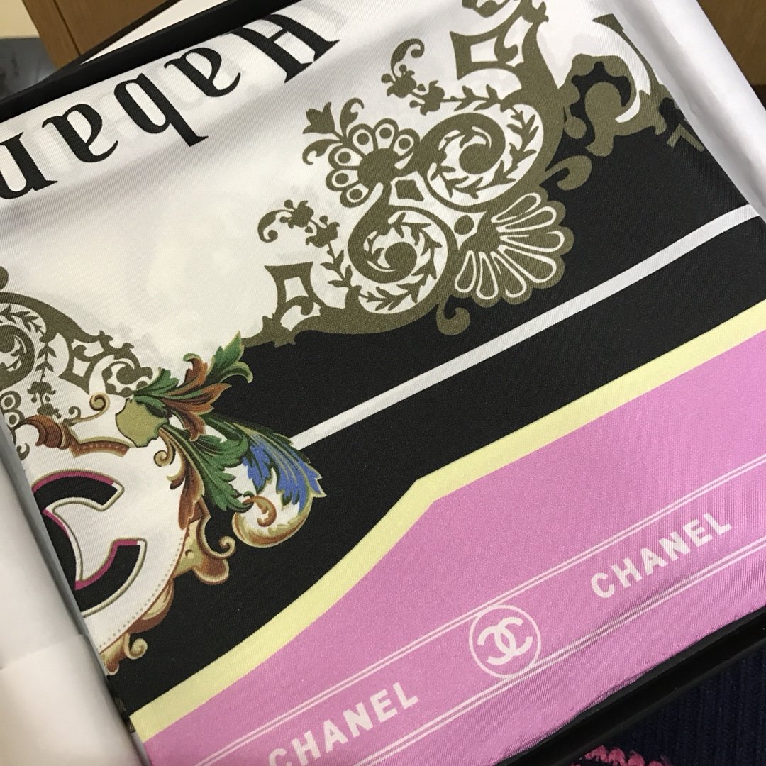 Chanel 高雅 简约 精美 90*90cm 100%斜纹真丝 原单品质 浮雕方巾