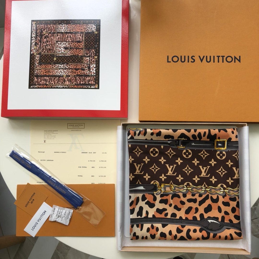 Louis Vuitton 皮带豹纹～栗色 90*90cm 100%斜纹真丝 原单品质