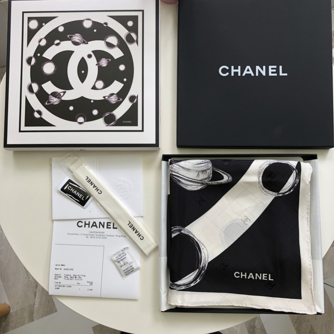 Chanel 高雅 简约 精美 90*90cm 100%真丝 暗纹提花织纹 原单品质 银河