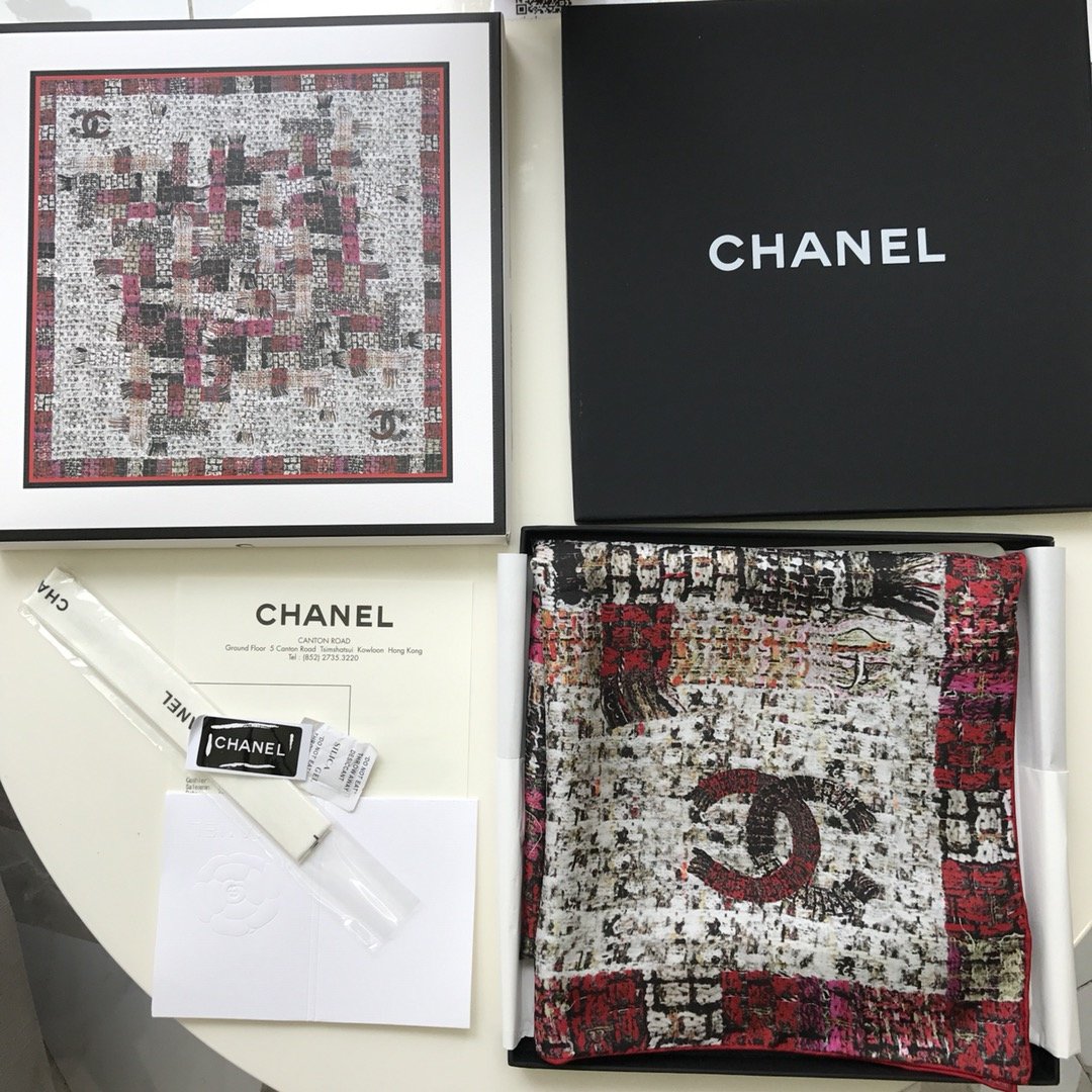 Chanel 高雅 简约 精美 90*90cm 100%斜纹真丝 原单品质 线绒锦簇