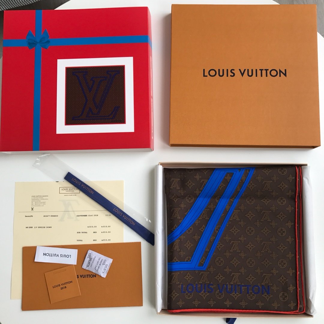 Louis Vuitton 颠倒字母～咖色 90*90cm 100%斜纹真丝 原单品质